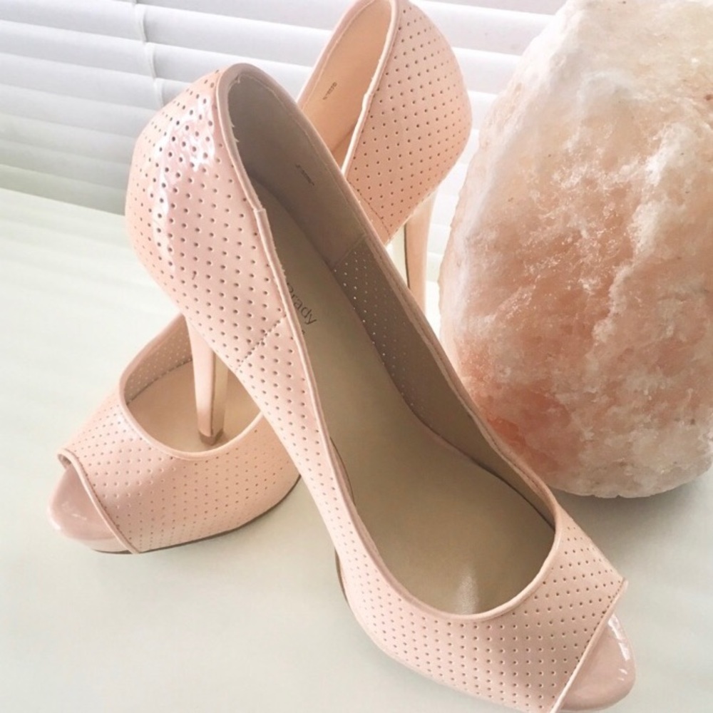 Blush Peep-Toe Platform Pumps